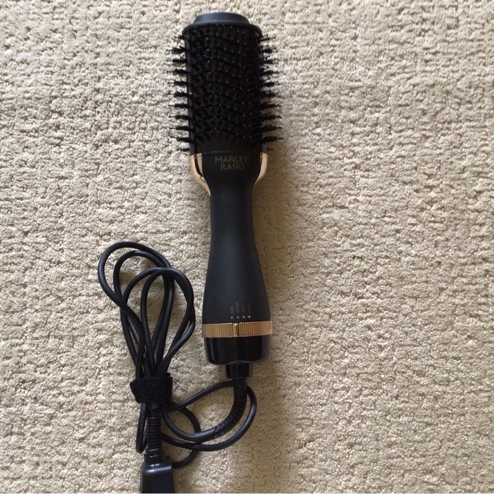 Gold and Black Hair Styling Tool for Effortless Hair